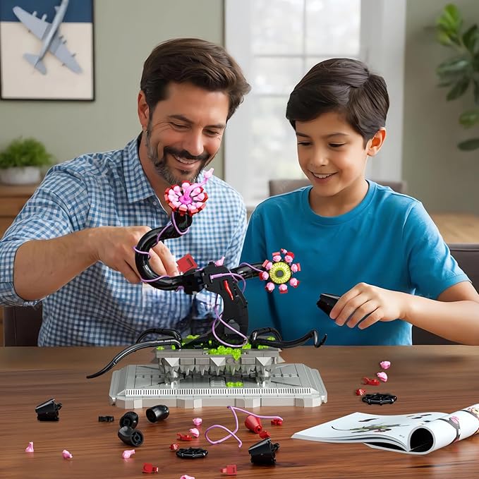 Botanicals Piranha Plant Bonsai Building Set, Horrors Flower Cannibal with Evil Eyes Toothy Petal, Collectible Evil Eye Decor, Halloween Birthday Gifts for Adult, Kids 6+(660 PCS)