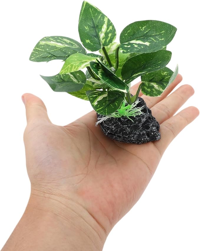 Aquarium Plastic Plants, Silk Aquarium Plants, Silk Plants for Betta Fish Tank, Plant Decor for Aquarium, Dark Green, Pointed Leaves, 4.7" Tall