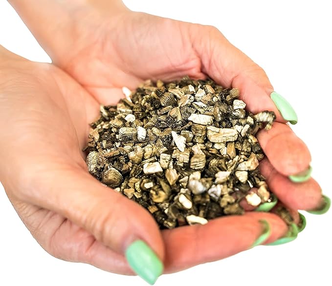 Horticultural Organic Vermiculite for Plants - Medium Grade - Natural Soil Additive for Gardening, Houseplants, Mushrooms, Potted Plants, Hydroponics, Terrariums (3 Quart)