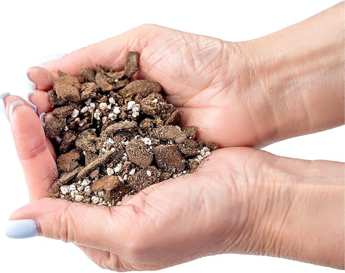 Gardenera Professional Succulent Soil Premium All Purpose Blend | Pre-Mixed Ready to Use for Cactus and Succulents | Sphagnum Peat Moss, Perlite, New Zealand Pine Bark - Made in USA - 20 Quart