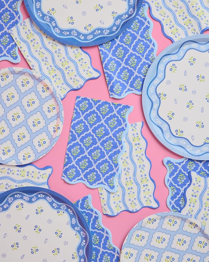 xo, Fetti Coastal Wavy Floral Napkins - 3-ply, 24 pcs | Bachelorette Decorations, Birthday Supplies, Flower Baby Shower, Cocktail Decor, Garden Party Setting, Spring Tableware