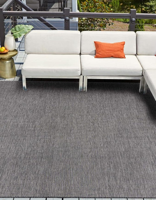 Unique Loom Outdoor Solid Collection Area Rug (6' 1" Square Black/Ivory)