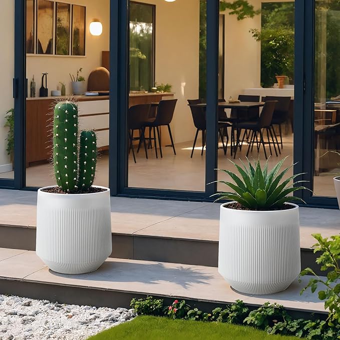 Plant Pots，Set of 2 Plastic Large Pots for Indoor Plants,Flower Pots Outdoor Planters with Drainage Hole and Seamless Saucer,(White 15Inches)
