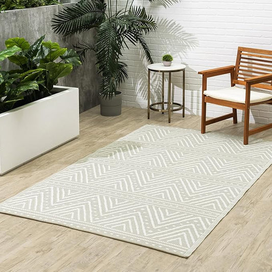Fab Habitat Chevron Outdoor Rug - Waterproof, Fade Resistant, Crease-Free - Premium Recycled Plastic - Striped - Patio, Porch, Deck, Balcony - Patan - Beige - 5 x 8 ft