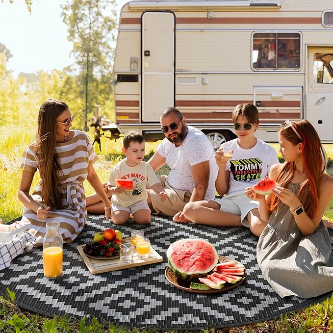 GENIMO 8' Round Outdoor Rug for Patios Clearance, Reversible Plastic Straw Rugs, RV Camping Mat for Camper, Balcony, Backyard, Picnic, Deck, Black & Gray